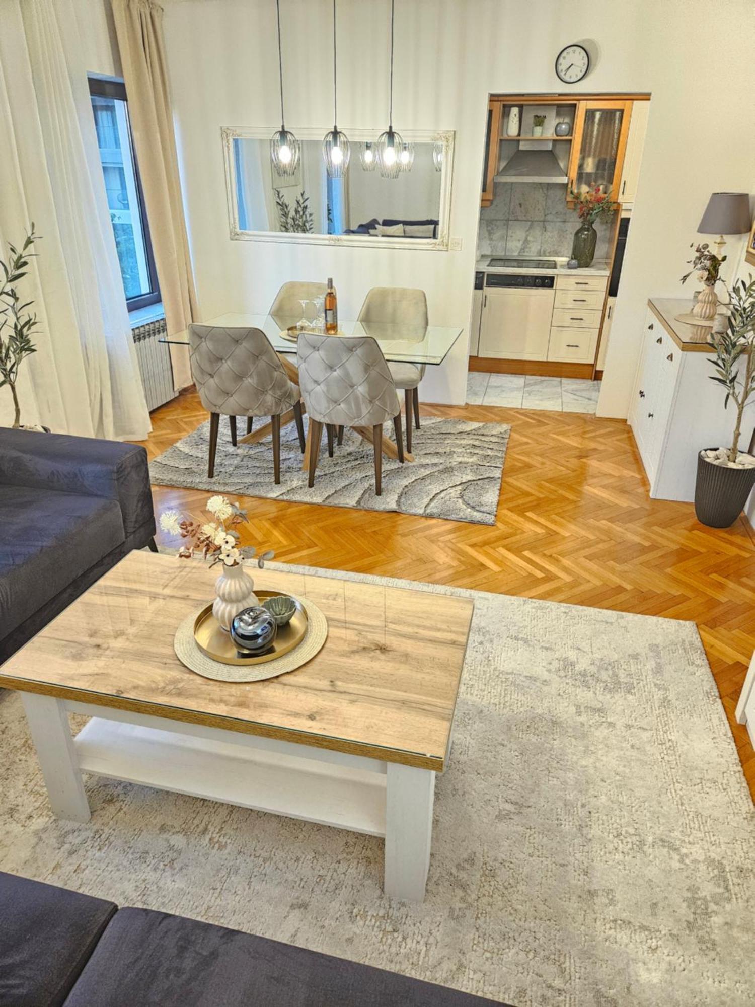 Apartament Miro